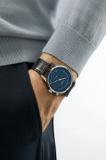 Carregue a imagem no visualizador da Galeria, Relógio NOMOS Glashütte Zürich World Time 40mm Midnight Blue on Strap 807