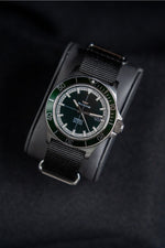 Carregue a imagem no visualizador da Galeria, Relógio Glycine GL0529 Combat Sub 42