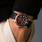 Carregue a imagem no visualizador da Galeria, Relógio Bremont Supermarine 300M GMT, 'Ember' Red