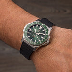 Carregue a imagem no visualizador da Galeria, Relógio Formex REEF GMT Automático GMT COSC 300M GREEN 42MM 2202.1.5300.100