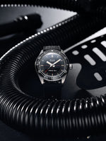 Carregue a imagem no visualizador da Galeria, Relógio Nivada Grenchen ANTARCTIC DIVER 38 mm 32038A01