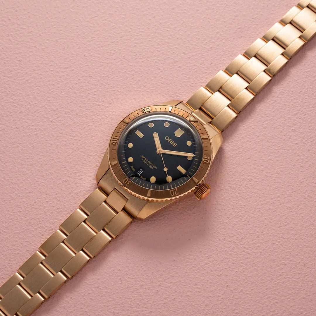 Relógio Oris 01 733 7771 3154-07 8 19 15 Divers Sixty‑Five Date Cotton Candy Sepia