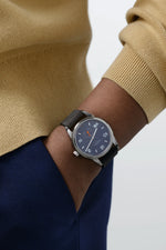 Carregue a imagem no visualizador da Galeria, Relógio NOMOS Glashütte Club Campus 38mm Night Black on Strap 736