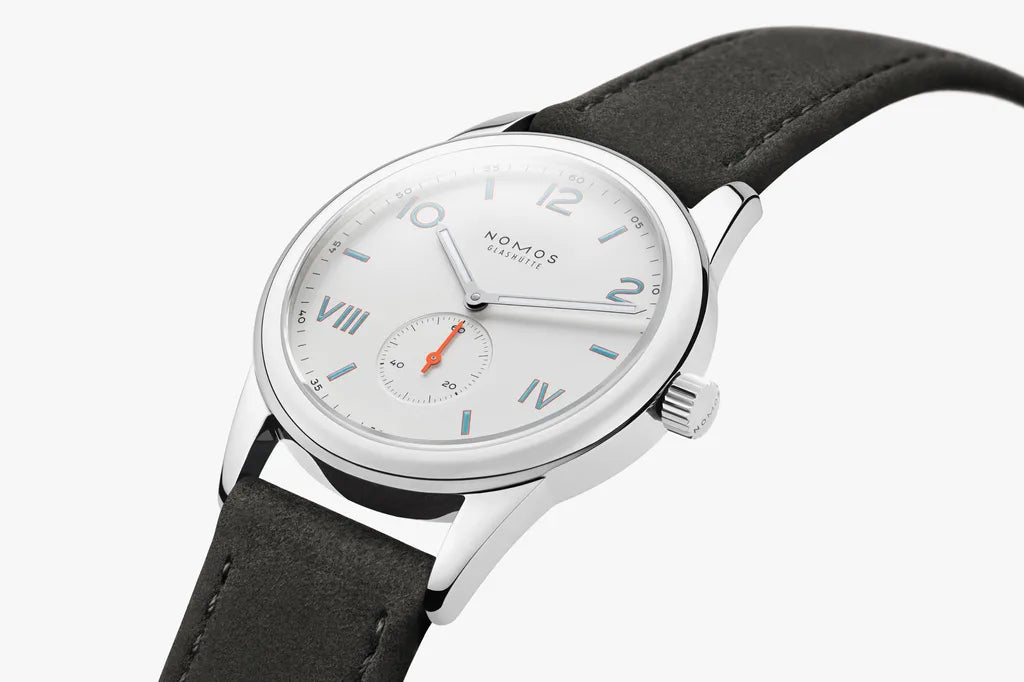 Relógio NOMOS Glashütte Club Campus 38mm White Silver-Plated on Strap 735