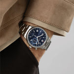 Carregue a imagem no visualizador da Galeria, Relógio NOMOS Glashütte Club Sport Neomatik Worldtimer 40mm Blue on Bracelet 790