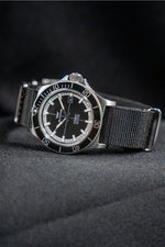 Carregue a imagem no visualizador da Galeria, Relógio Glycine GL0527 Combat Sub 42