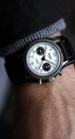 Carregue a imagem no visualizador da Galeria, Relógio Hanhart 417 ES 1954 Flyback Panda, 39 mm H701.201-