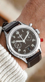 Carregue a imagem no visualizador da Galeria, Relógio Hanhart 417 ES Mocha Flyback Date, 42 mm H721L.282-