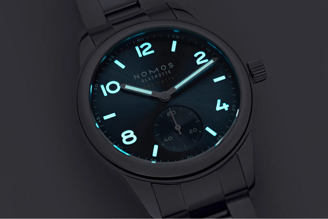 Relógio NOMOS Glashütte Club Sport Neomatik 37mm Polar Blue on Bracelet 750