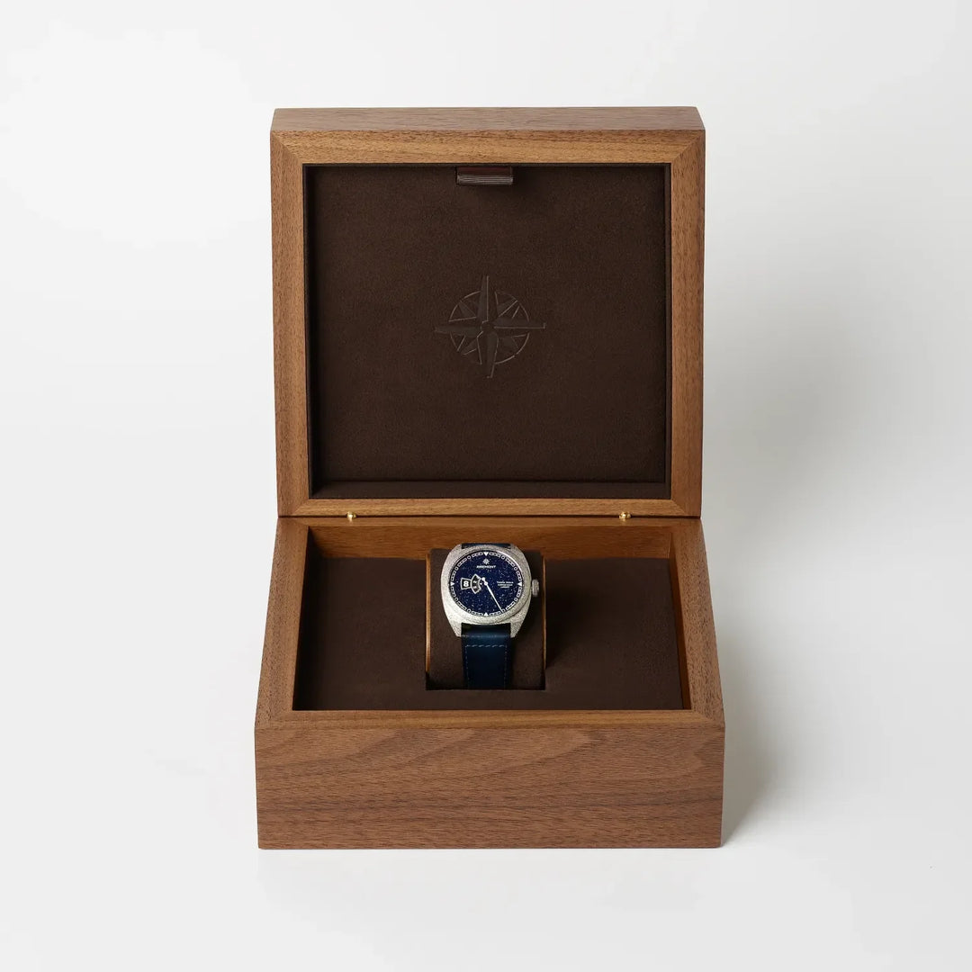 Relógio Bremont Terra Nova Jumping Hour Aventurine