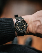 Carregue a imagem no visualizador da Galeria, Relógio Baltic Aquascaphe Classic Black Cream - Automático - 39mm
