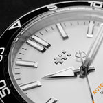 Carregue a imagem no visualizador da Galeria, Relógio Christopher Ward C60 Trident Pro 300 38mm C60-38ADA31S0KW1-HK