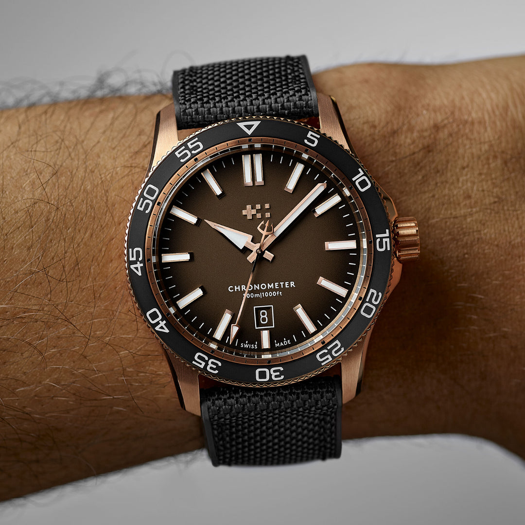 Relógio Christopher Ward C60-42ADC31B0KK0-HK C60 Pro 300 Bronze 42mm