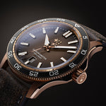 Carregue a imagem no visualizador da Galeria, Relógio Christopher Ward C60-42ADC31B0KK0-HK C60 Pro 300 Bronze 42mm