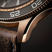 Relógio Christopher Ward C60-42ADC31B0KK0-HK C60 Pro 300 Bronze 42mm