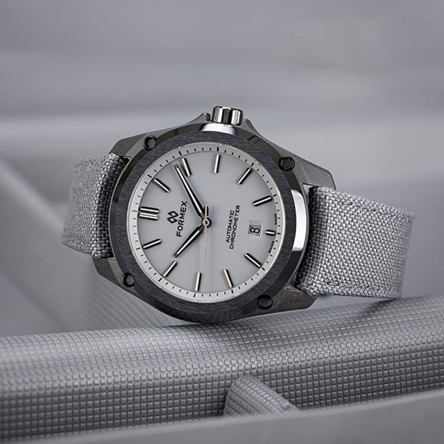 Relógio Formex ESSENCE Leggera FortyOne Automático Chronometer Cool Grey 41mm 0331.4.6309.820