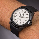 Carregue a imagem no visualizador da Galeria, Relógio Formex ESSENCE Leggera FortyThree Automático Chronometer Arctic White 43mm 0330.4.6311.820
