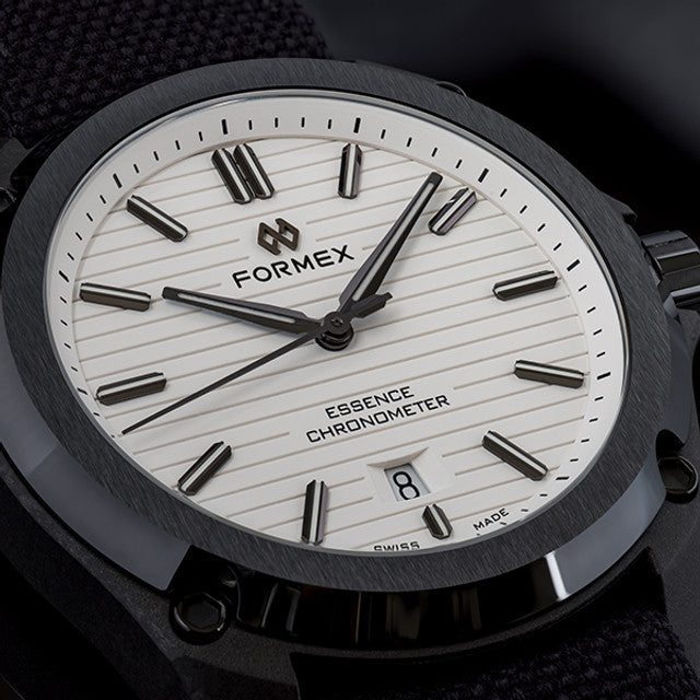 Relógio Formex ESSENCE Leggera FortyThree Automático Chronometer Arctic White 43mm 0330.4.6311.820
