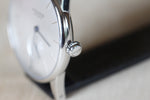 Carregue a imagem no visualizador da Galeria, Relógio NOMOS Glashütte Orion 35mm White Silver-Plated on Leather Strap 309
