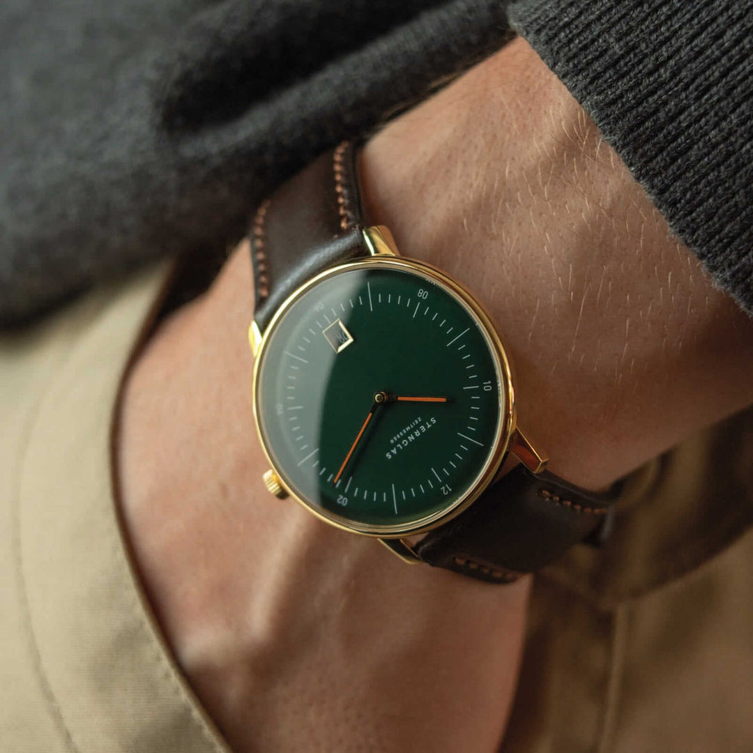 Relógio STERNGLAS Naos 38 mm S01-NAC22-BR01 Quartz