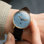 Carregue a imagem no visualizador da Galeria, Relógio Feminino STERNGLAS Naos XS Edition Mother of Pearl 33 mm S01-NDP07-MI07 Quartz