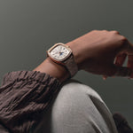 Carregue a imagem no visualizador da Galeria, Relógio Feminino RAYMOND WEIL freelancer cushion 34 x 34 mm, 2496-C5S-40051