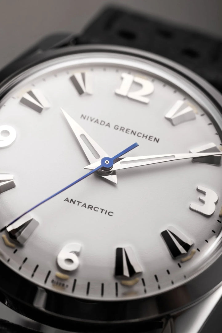Relógio Nivada Grenchen ANTARCTIC WHITE LUMINOVA 35mm 35005M40