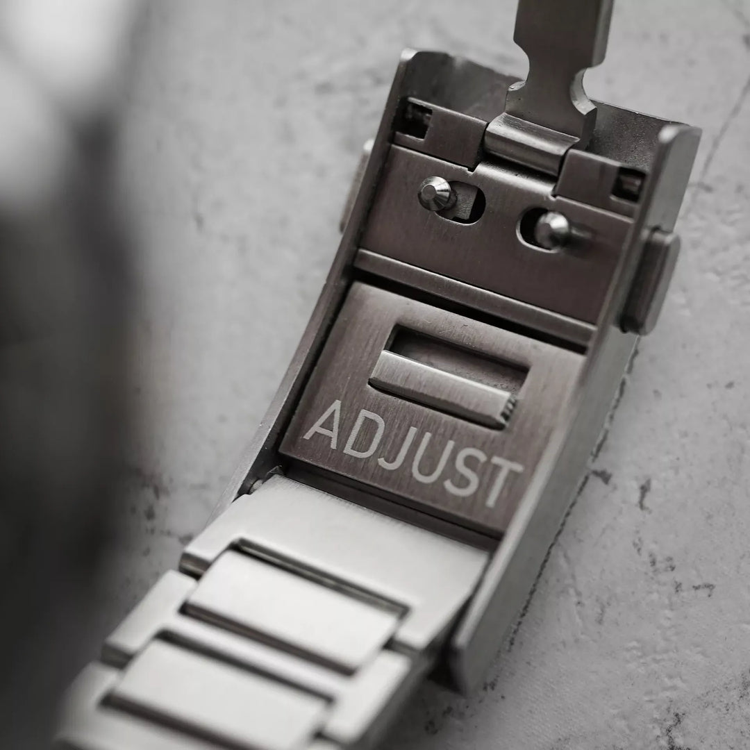 Relógio Circula Steel sports watch Facet Brown - Steel Strap with Extension Folding Clasp FS-SV-UU-SF-AE