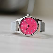 Relógio Feminino NOMOS Glashütte Club Campus 36mm Deep Pink on Leather Strap 711