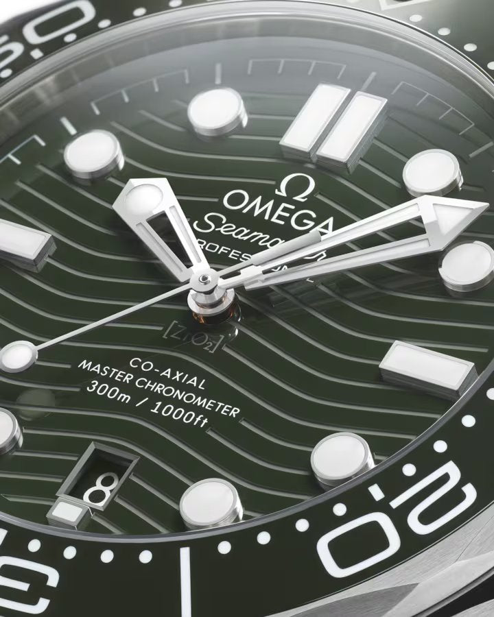 Relógio Omega SEAMASTER DIVER 210.30.42.20.10.001 300M  42 mm