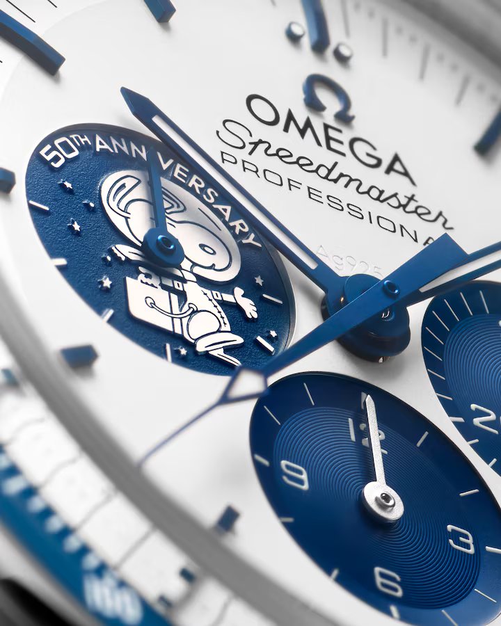 Relógio Omega 310.32.42.50.02.001 “Silver Snoopy Award” Speedmaster Anniversary Series 42mm
